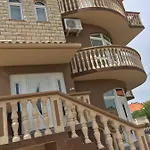 Meri Apartament *