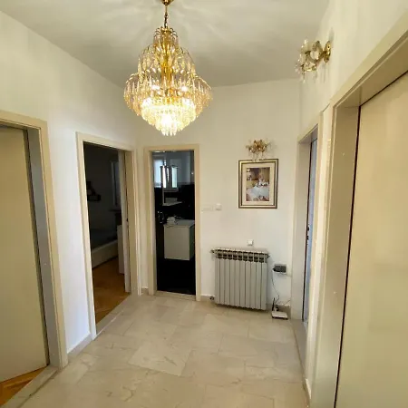 Meri Apartment